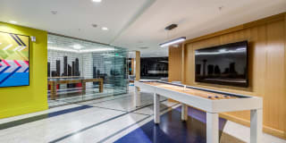 Radius Gallery 12