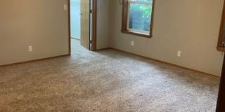 Quiet Peaceful 3 bedroom 2 bath Single Level home located in Central Point Gallery 21