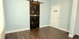 *Charming 2 Bedroom Home in Roseville’s Historic District with Bonus Detached Space* Gallery 6