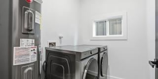 317 Porter St Gallery 28