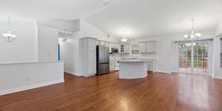 Beautiful 4 Bed 3 Bath in Andover School District! Gallery 12