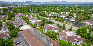 2 Bedroom Condo for Rent in Redding CA | Pool, Spa, Fireplace, Balcony Gallery 11