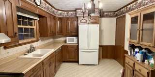 3742 Dorothy Lane Gallery 5