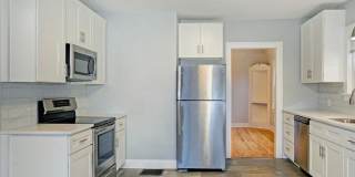 4 Bed | 2.5 Bath | Forest Hills Area | End of Cul-de-Sac Gallery 1