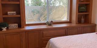 60189 Poinsettia Place Gallery 18