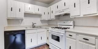 Candlelite Apartments Gallery 73