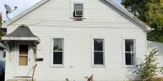 Great 3 bed 2 bath close to everything; more space than you think! Gallery 1