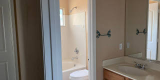 3500 SFT home, 5 Bed 3 bath with POOL and 3 car garage Gallery 39