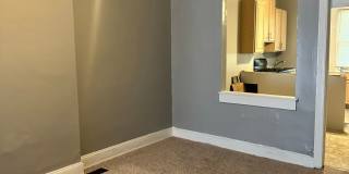 Spacious Rooms! W/D Hook Up! Available Now! Gallery 6