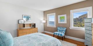 88 Central Avenue Gallery 32