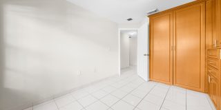 9 E 4th St Gallery 20