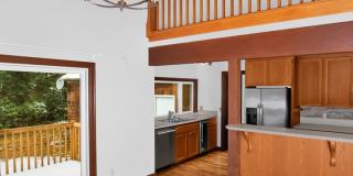 Private 4 Bedroom Retreat on 5-Acres Cottage Lake Gallery 18