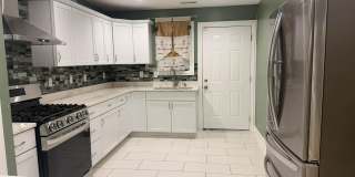 524 S Oakley Avenue Gallery 1