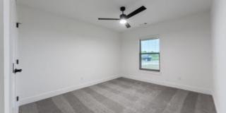 50 North Banner Avenue Gallery 14