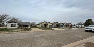 3 Bd / 2 Bath and great back yard Gallery 20