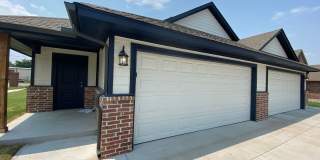 3 Bed 2 Bath Duplex in Bethany (See Contact Info Below) Gallery 1