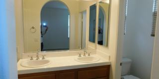 Exceptional 3 bed, 3.5 bath home in Irvine. Gallery 25
