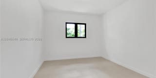 950 Bayamo Ave Gallery 28