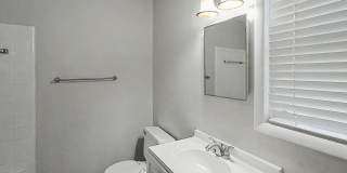 1 bedroom Condo in Cotswold Gallery 12
