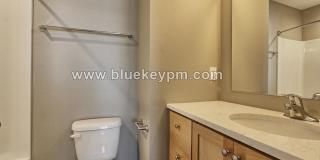 2 Bed, 2.5 Bath Townhome on Broadway and E. 28th Street Gallery 11