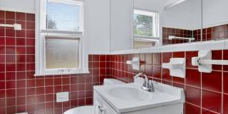 $1600 3 bedroom Redford bungalow Gallery 17