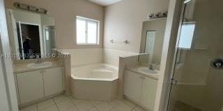 2424 SE 19 CT Gallery 6