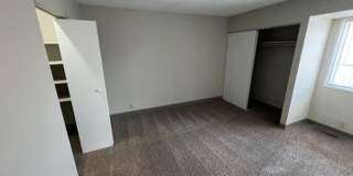 2Bed DOWNTOWN!! Gallery 36