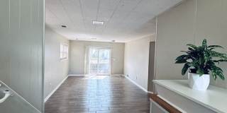 704 LARAMIE Avenue Gallery 6