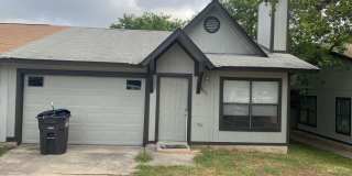 Cute 2/1 duplex with a garage Cute 2/1 duplex with a garage Gallery 1
