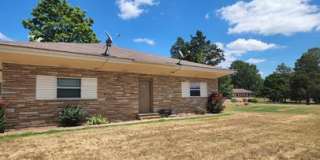 25100 U.S. 64 - A Gallery 1