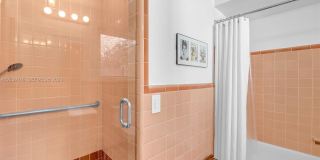 4340 Pine Tree Dr Gallery 18