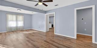2329 Reynolds Street Gallery 6