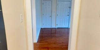 Bright & Modern 1-Bedroom Condo in Heathwood Court – Walkable & Inviting ~ Available May 2026! Gallery 21