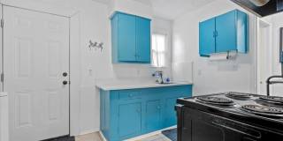 Charming Duplex Near Daffin Park with Private Fenced Yard and Off-Street Parking Gallery 8