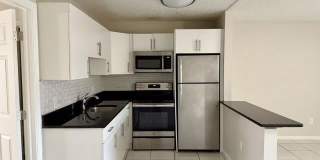914 N Federal Highway Gallery 1