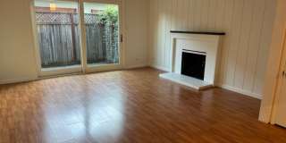 EPIC REA: 2 BR/1 BA Townhome w/ 1 Parking in Great Corte Madera Gallery 5