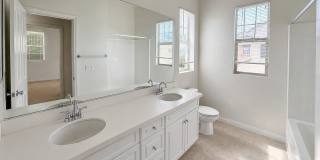 Modern 3BR Home + Office | Built in 2018 | Minutes to Beaches, Shopping & Freeways Gallery 9