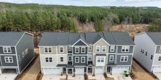 Gorgeous New Construction! Updated Kitchen, SS Appliances, Open Floorplan, Garage, Pet Friendly! Gallery 28