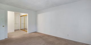 7742 Redlands St Gallery 12