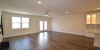 44840 TIVERTON SQ Gallery 24