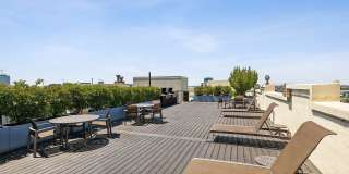 758 N Larrabee Street Gallery 24