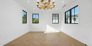 4539 Longridge Avenue Gallery 15