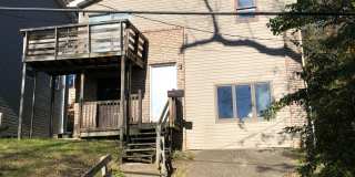 3 Bed/2.5 Bath Home in Wiles Hill - Available May 20th! Gallery 1