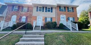 2 Bedroom, 1.5 Bath Townhouse Gallery 4