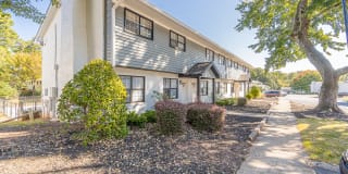 Pinewood Townhomes Gallery 25