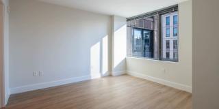 660 Washington Gallery 15