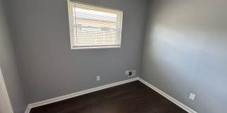East Fountain Square 3 Bedrooms 1.5 Baths Gallery 16