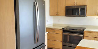 Bayview Condo 2 Bedrooms with Gas Fireplace  - S State St Gallery 15