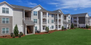 Riverstone Apartments at Long Shoals Gallery 101