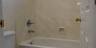 BEAUTIFUL SINGLE STORY 3+BD, 2.5 BA, & 3 CAR GARAGE! Gallery 20